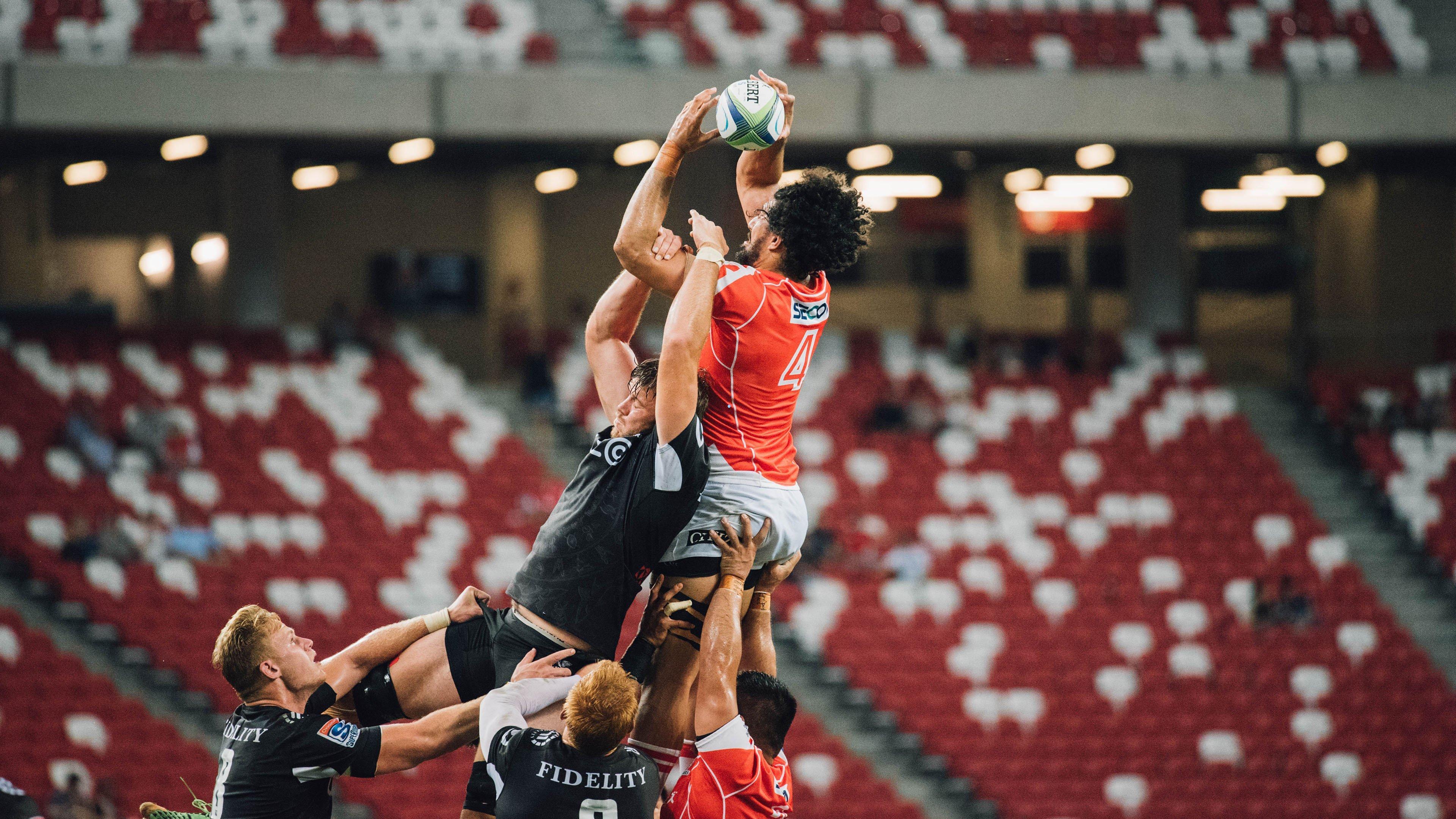 ayx：杰伦·约翰逊力挺特雷·杨，他让每个人都变得更好