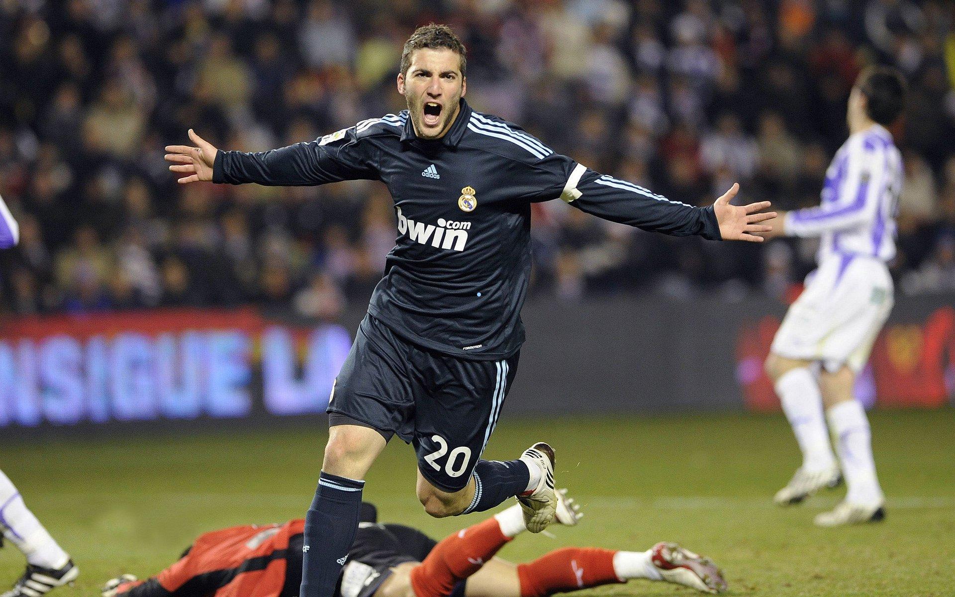 卡纳瓦罗专访，摩洛哥或成本届世界杯最大黑马，后卫金球之路愈发艰难